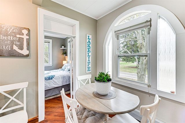 7363 North Shore Drive 5, South Haven, MI 49090