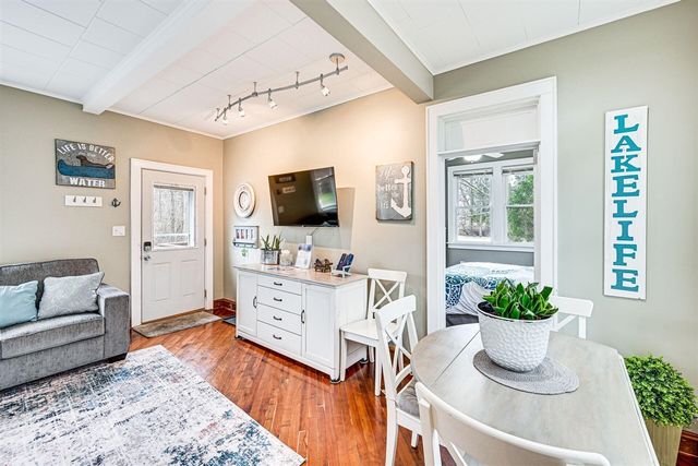 7363 North Shore Drive 5, South Haven, MI 49090