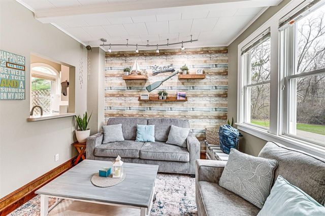 7363 North Shore Drive 5, South Haven, MI 49090