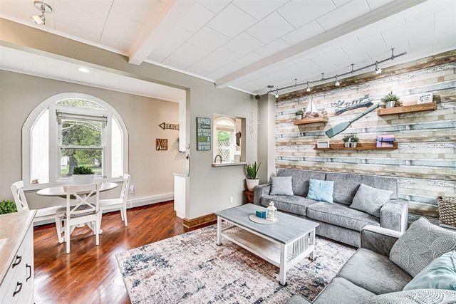 7363 North Shore Drive 5, South Haven, MI 49090