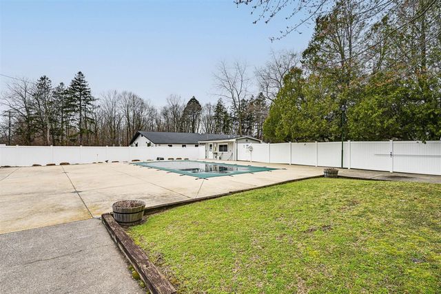 7363 North Shore Drive 5, South Haven, MI 49090