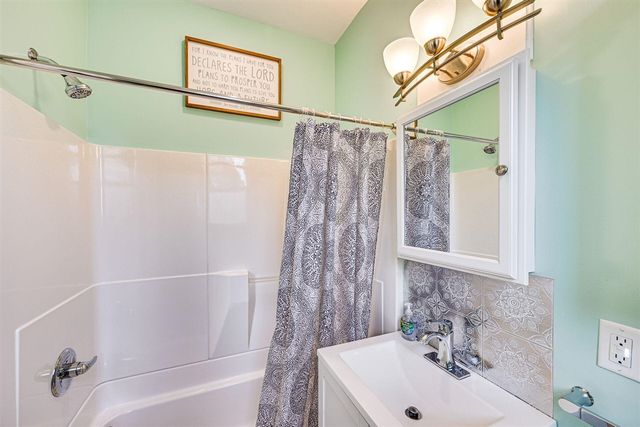 7363 North Shore Drive 5, South Haven, MI 49090