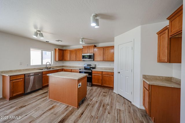 11627 W HACKBARTH Drive, Youngtown, AZ 85363