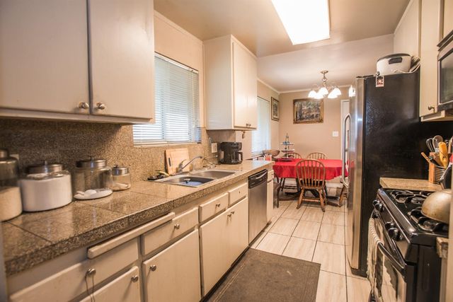 5630 Boltres St, Orangevale, CA 95662