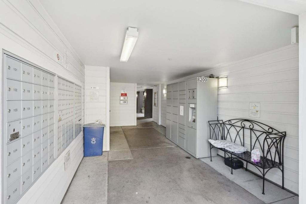 property-img