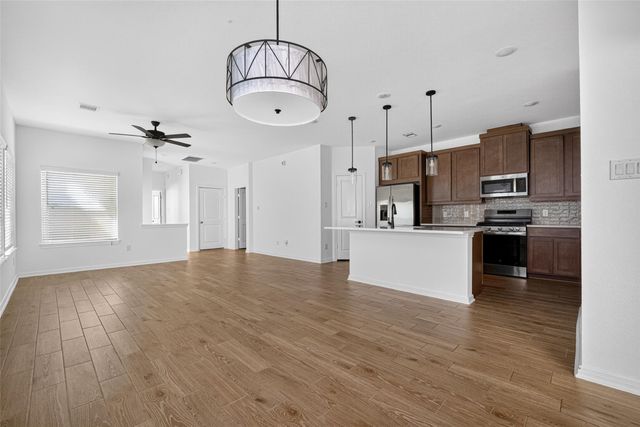 146 W Coralburst Loop, Montgomery, TX 77316