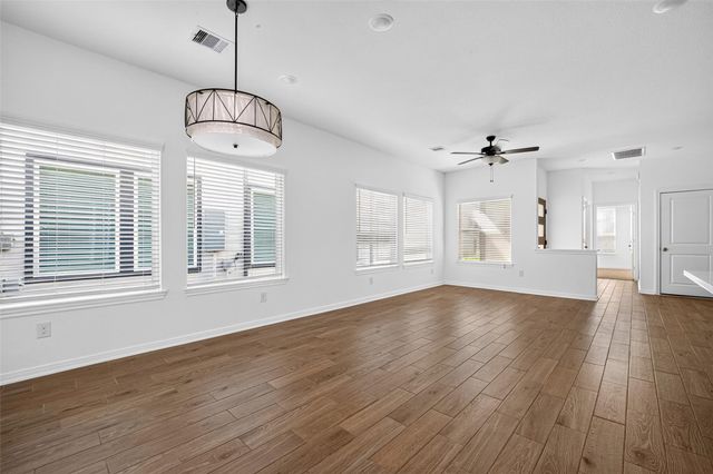 146 W Coralburst Loop, Montgomery, TX 77316
