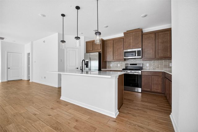 146 W Coralburst Loop, Montgomery, TX 77316