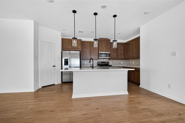 146 W Coralburst Loop, Montgomery, TX 77316