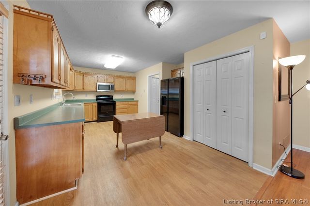 3012 Hamburg Pike, Jeffersonville, IN 47130