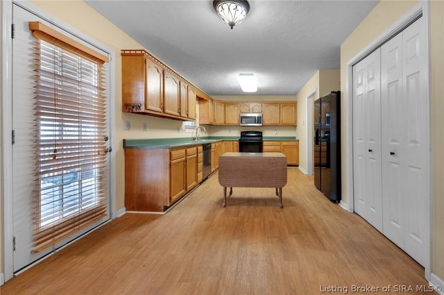 3012 Hamburg Pike, Jeffersonville, IN 47130