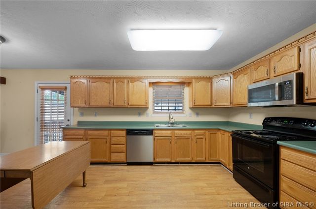 3012 Hamburg Pike, Jeffersonville, IN 47130