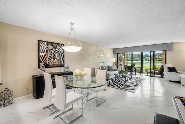 5154 Oakhill Lane 1014, Delray Beach, FL 33484