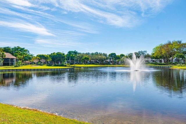 5154 Oakhill Lane 1014, Delray Beach, FL 33484