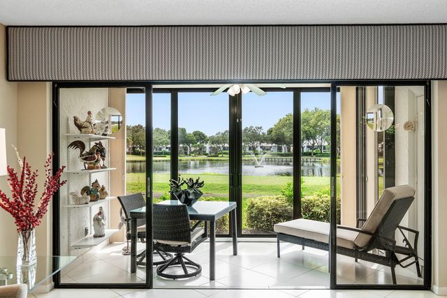 5154 Oakhill Lane 1014, Delray Beach, FL 33484
