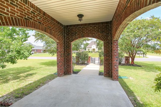 231 Merlot Drive, Lake Charles, LA 70611