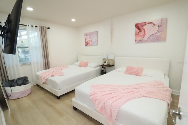 15401 DEERGLEN DRIVE, Tampa, FL 33624