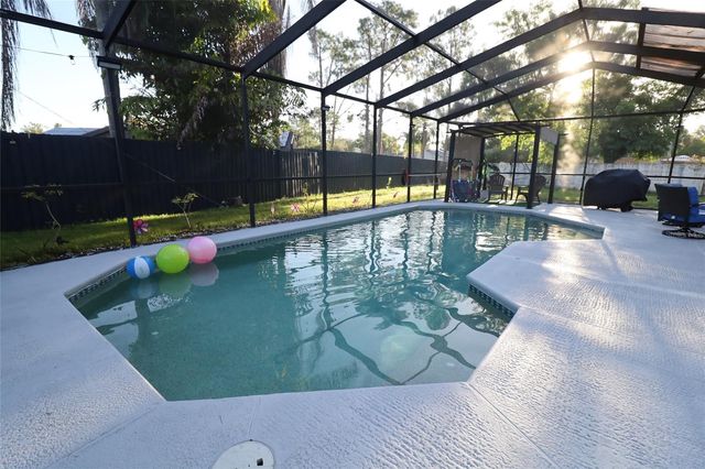 15401 DEERGLEN DRIVE, Tampa, FL 33624