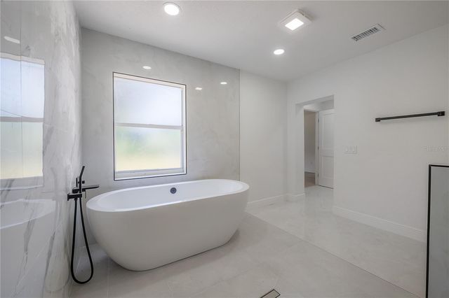 6042 HAZELWOOD DRIVE, Zephyrhills, FL 33542