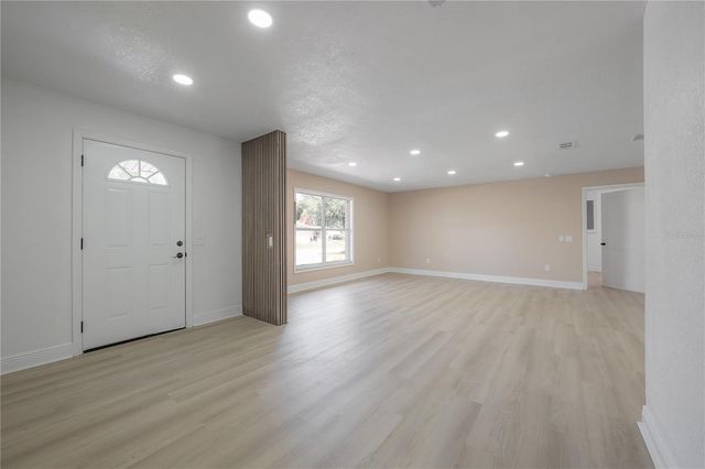 6042 HAZELWOOD DRIVE, Zephyrhills, FL 33542