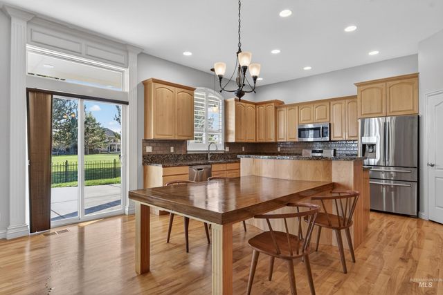 2606 N Waggle Place, Meridian, ID 83646