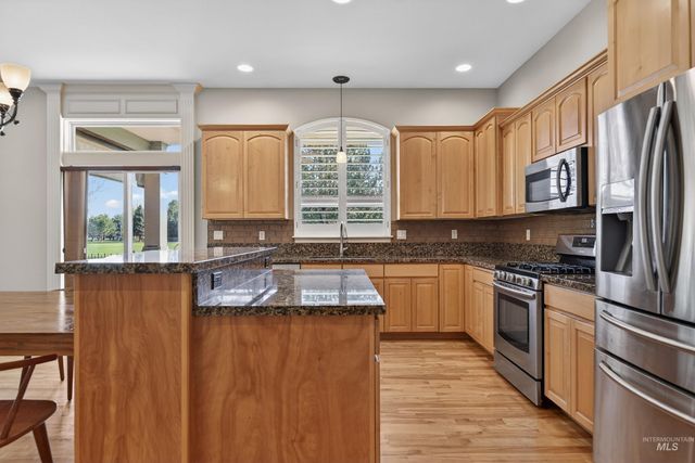 2606 N Waggle Place, Meridian, ID 83646