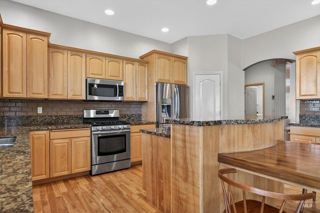 2606 N Waggle Place, Meridian, ID 83646