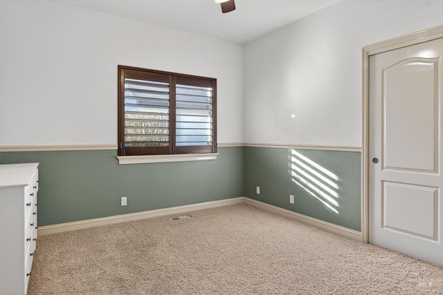 2606 N Waggle Place, Meridian, ID 83646