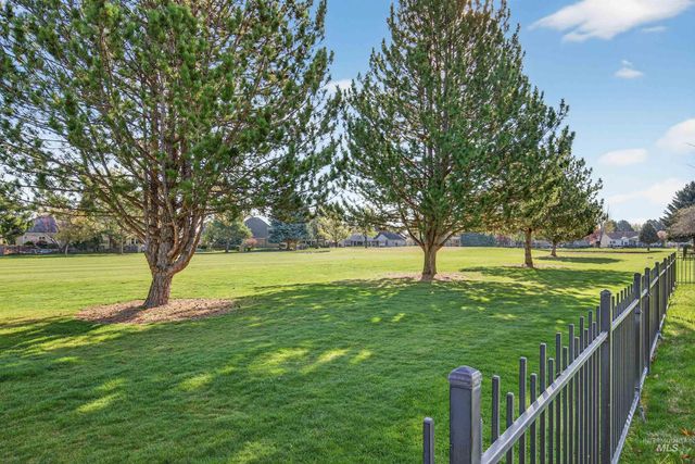 2606 N Waggle Place, Meridian, ID 83646