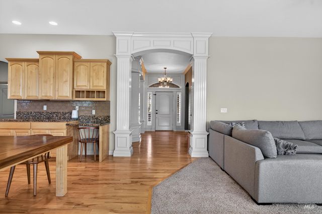 2606 N Waggle Place, Meridian, ID 83646