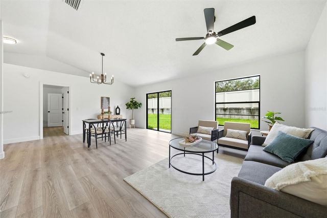 350 LAKE CRESCENT DRIVE, Debary, FL 32713