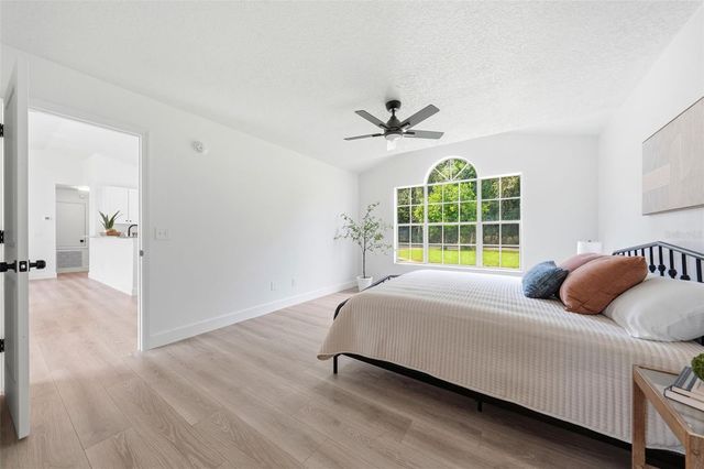350 LAKE CRESCENT DRIVE, Debary, FL 32713