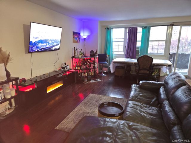 825 Morrison Avenue 4B, Bronx, NY 10473