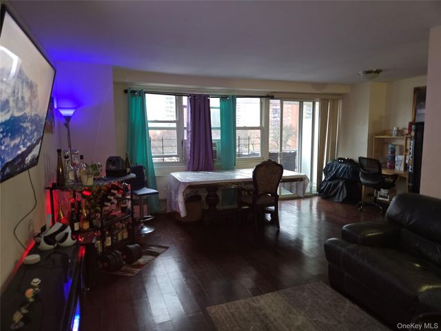 825 Morrison Avenue 4B, Bronx, NY 10473