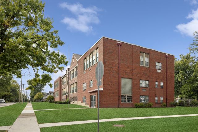 530 E Highland Avenue A2, Villa Park, IL 60181