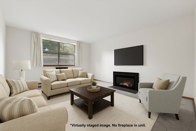 530 E Highland Avenue A2, Villa Park, IL 60181