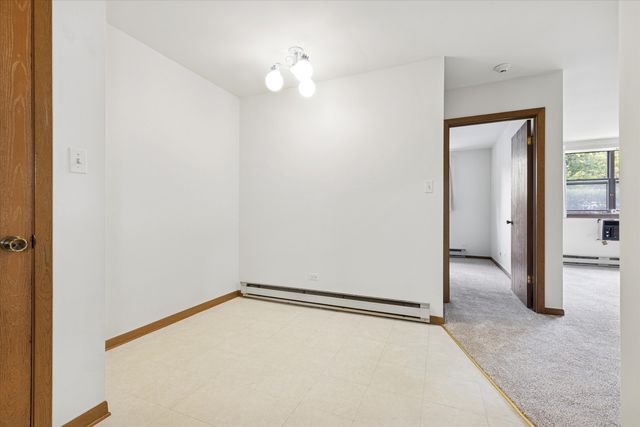 530 E Highland Avenue A2, Villa Park, IL 60181