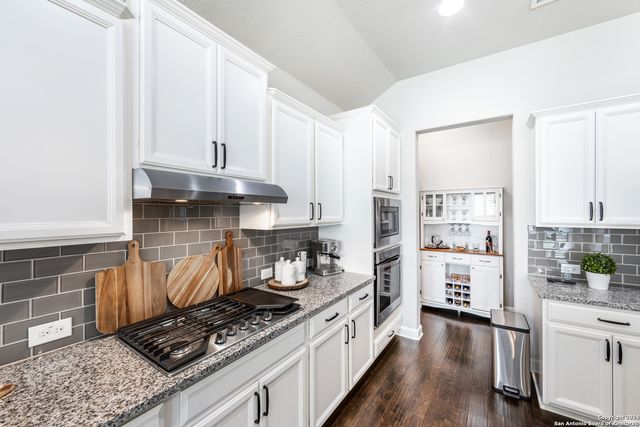 13840 TAVERNS TURN, San Antonio, TX 78253