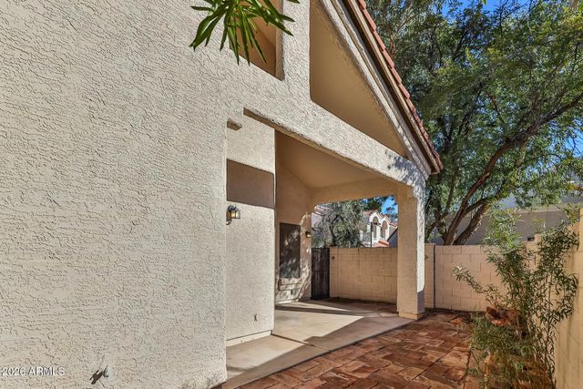 1047 E SUNBURST Lane, Tempe, AZ 85284