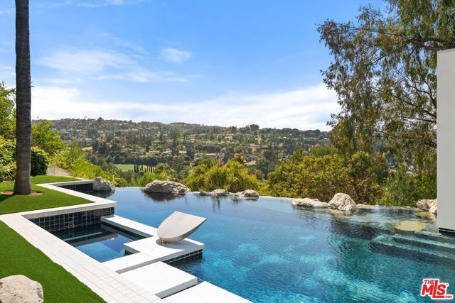4101 Clarinda Drive, Tarzana (los Angeles), CA 91356