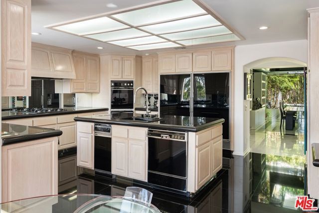 4101 Clarinda Drive, Tarzana (los Angeles), CA 91356