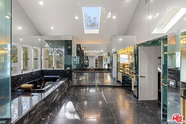 4101 Clarinda Drive, Tarzana (los Angeles), CA 91356