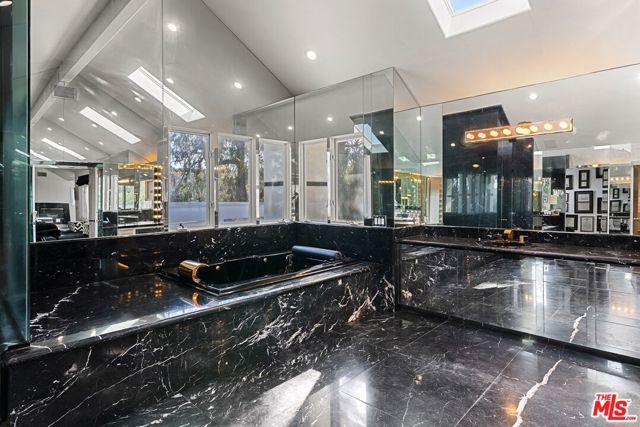 4101 Clarinda Drive, Tarzana (los Angeles), CA 91356