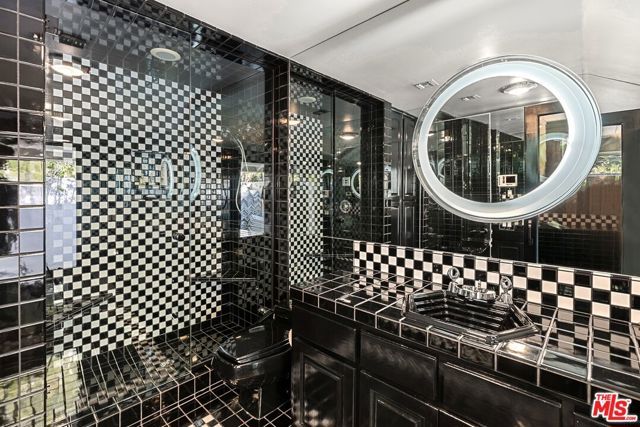 4101 Clarinda Drive, Tarzana (los Angeles), CA 91356