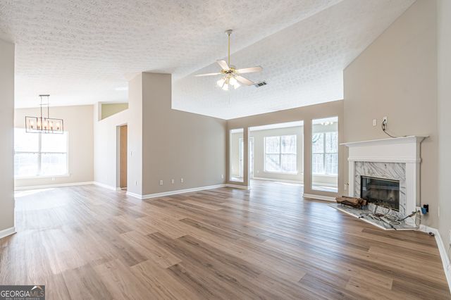 5755 Lakeview Circle, Lithonia, GA 30058