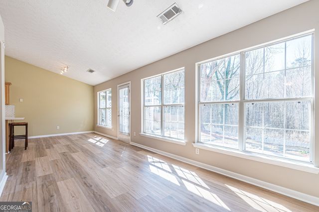 5755 Lakeview Circle, Lithonia, GA 30058