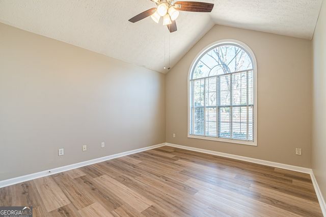 5755 Lakeview Circle, Lithonia, GA 30058
