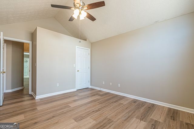 5755 Lakeview Circle, Lithonia, GA 30058