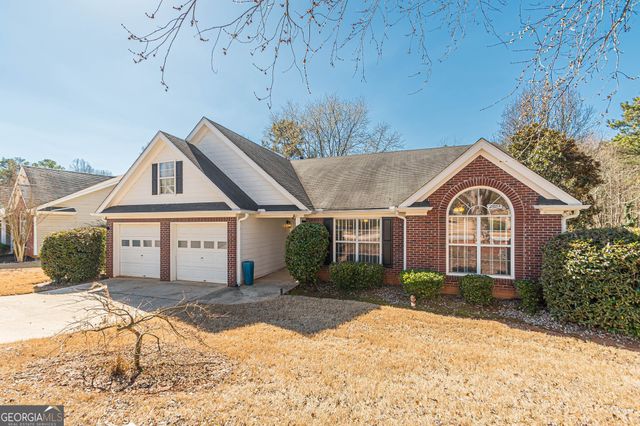 5755 Lakeview Circle, Lithonia, GA 30058