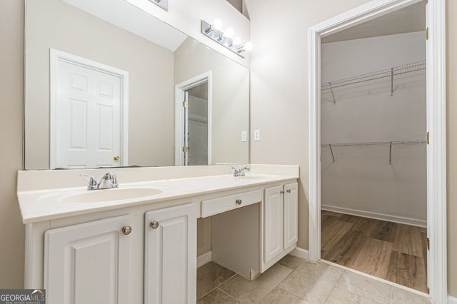 5755 Lakeview Circle, Lithonia, GA 30058